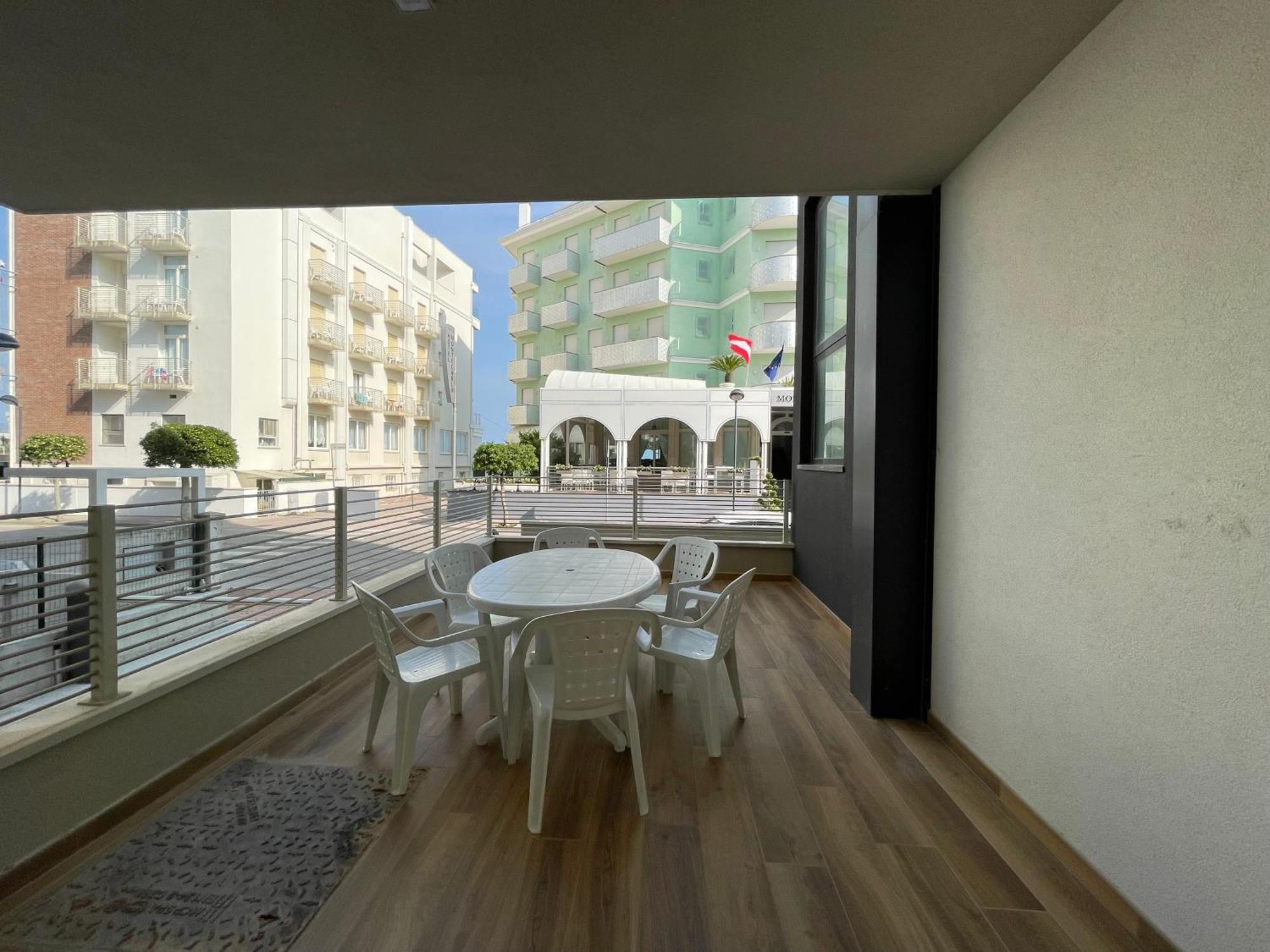 Marina Dream Beach Apartments With Sea View Terrace - Agenzia Cocal 카오를레 외부 사진